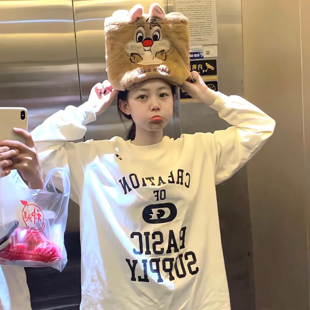 明艳美人家属院带娃，硬汉兵哥霸道宠